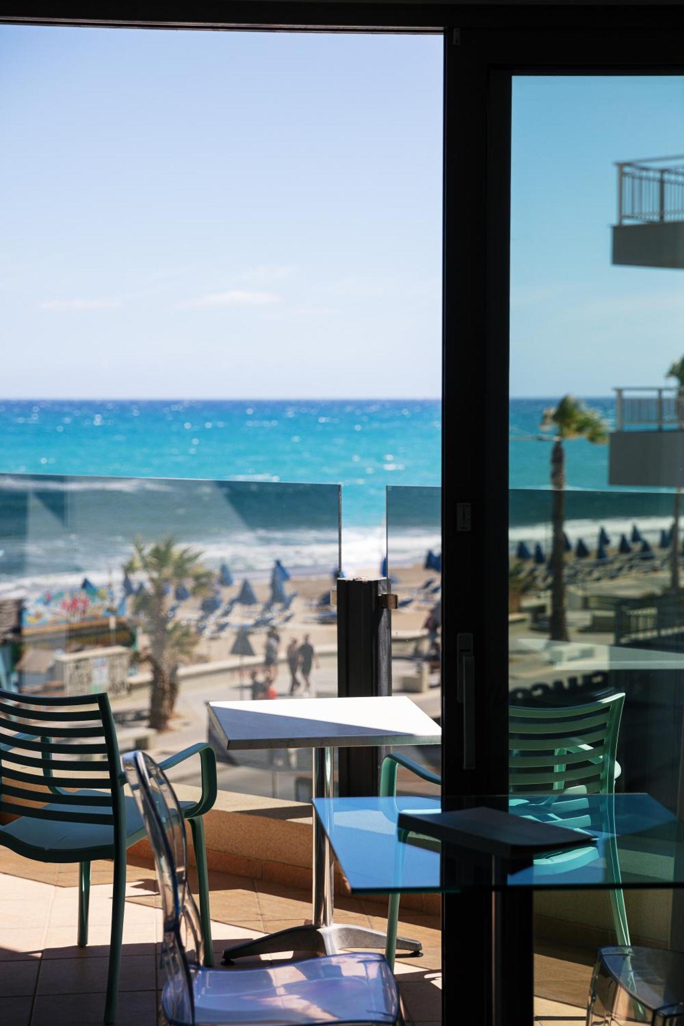 Steris Elegant Beach Hotel & Apartments Ретимно Екстериор снимка
